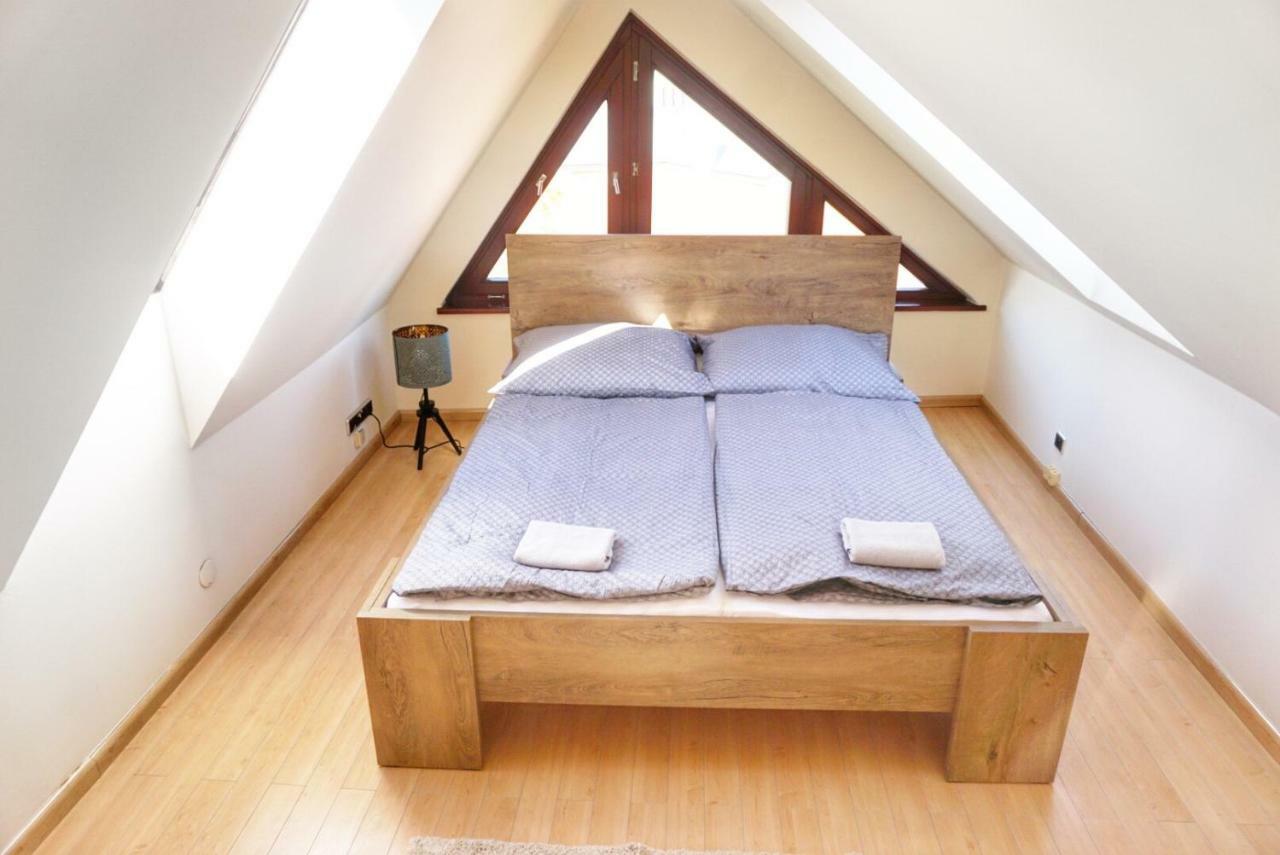 Rooftop Deluxe Apartment Prague Exterior photo